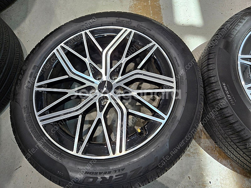 제네시스G90 RS4 19인치 순정 휠타이어 판매합니다--3