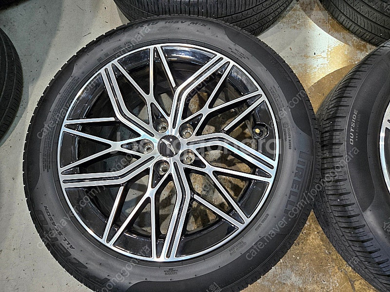 제네시스G90 RS4 19인치 순정 휠타이어 판매합니다--4