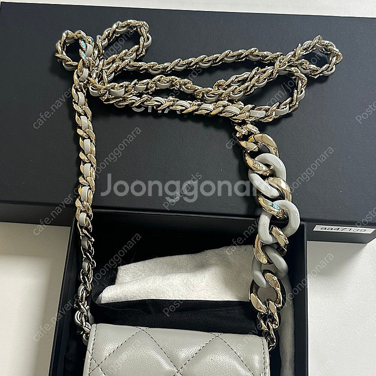 샤넬 코코체인 폰홀더백 그레이--3