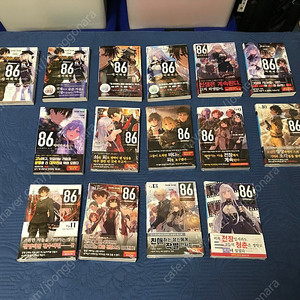 라노벨 라이트 노벨 소설 에이티식스 1~13권, 단편집 (1권 한정판) 올초올한 올초판 초판 판매합니다