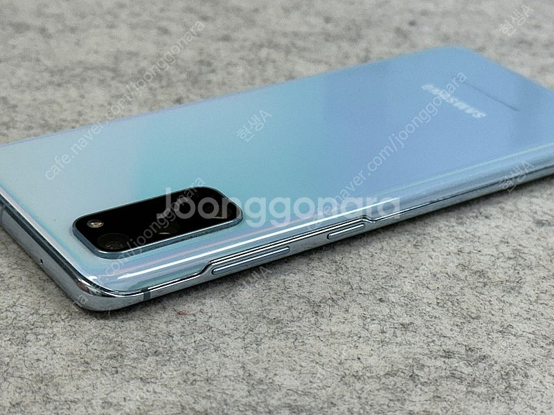 갤럭시S20 블루색상 128용량 미파손 깨끗한 단말기 검수완료 11만 판매해요--4