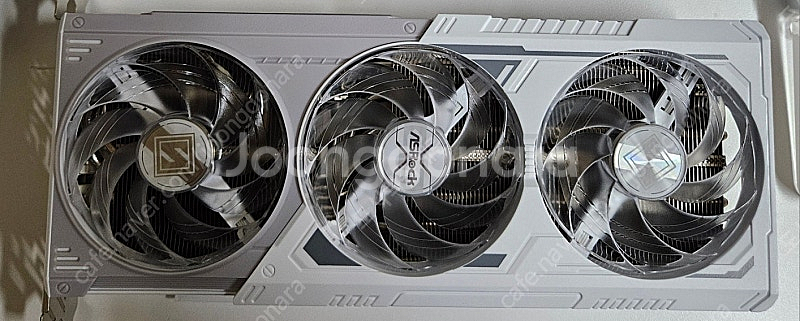 ASROCK 9070XT 스틸레전드 화이트 팝니다--0