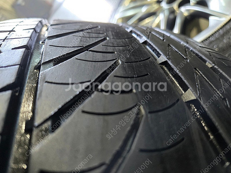 렉서스LS500H 19인치 순정 휠타이어 판매합니다--5