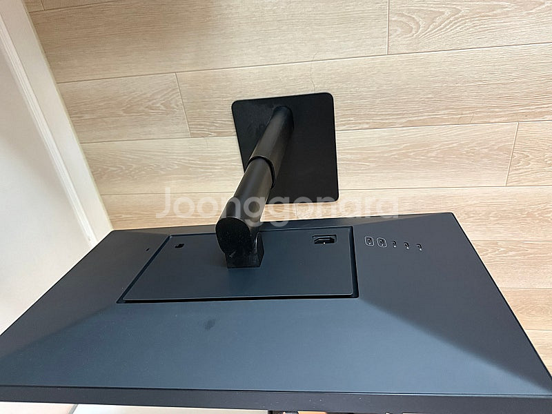 LG 울트라파인 4K 24인치 모니터 (24MD4KL)--1