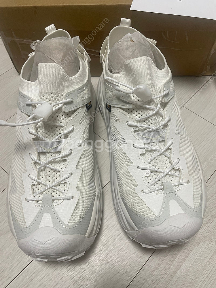 신품 호파라2 크림 팝니다. 샌들--8