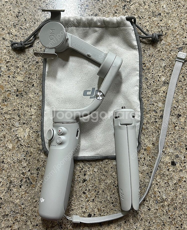 오즈모 스마트폰 짐벌 DJI OM5 판매합니다--0