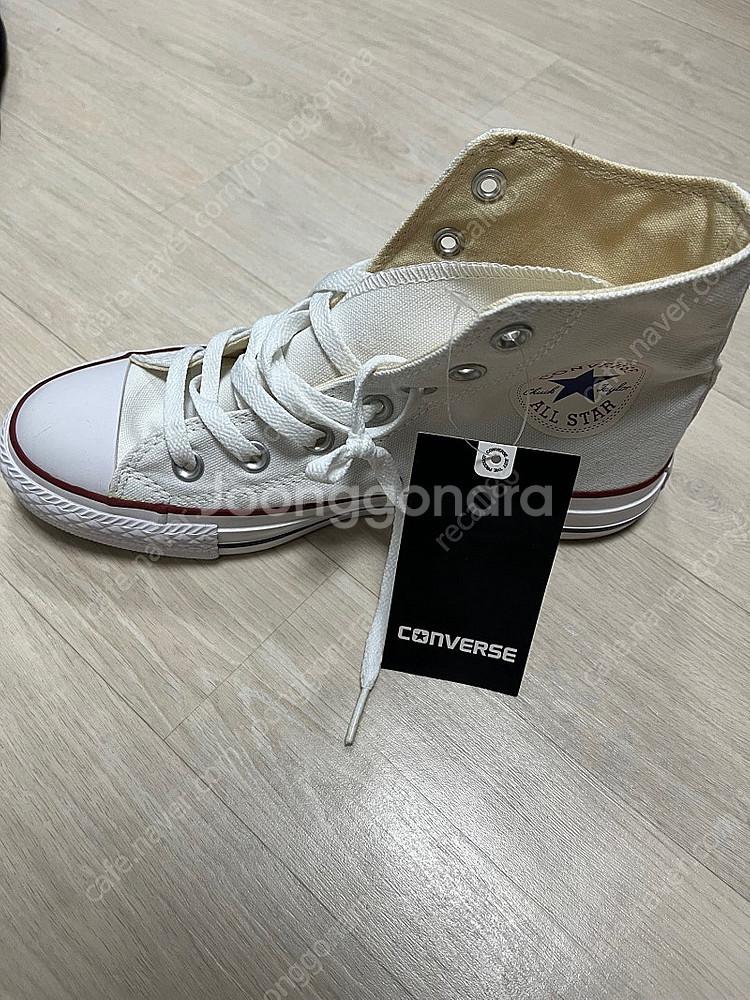 컨버스 척테일러 하이 흰색 240mm 새상품--0