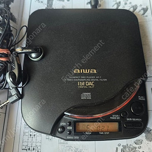 AIWA XP-7 아이와 씨디플레이어.
