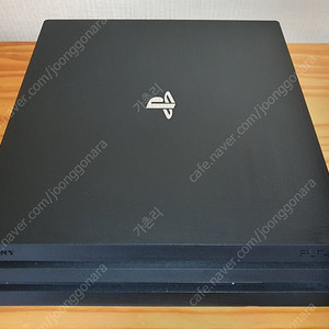 PS4 프로 블랙 1TB + 카메라 & 스탠드