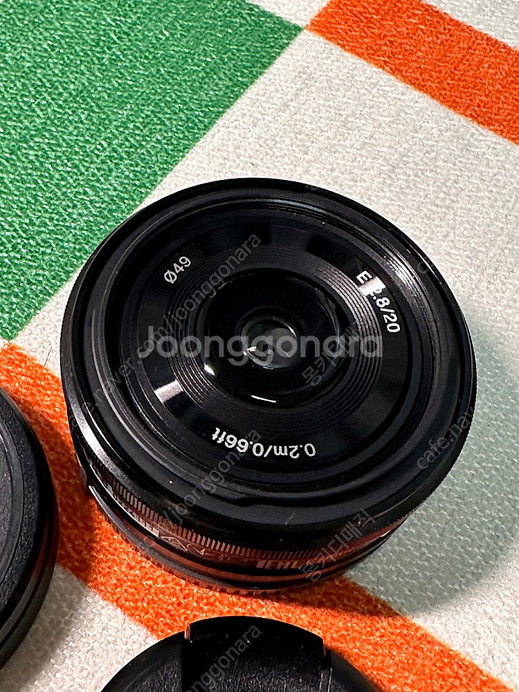소니 e마운트 20mm f2.8 팬케이크 렌즈--1
