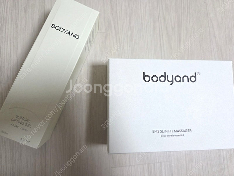 바디앤 슬림핏 조보아 EMS 온열 괄사 마사지기--1