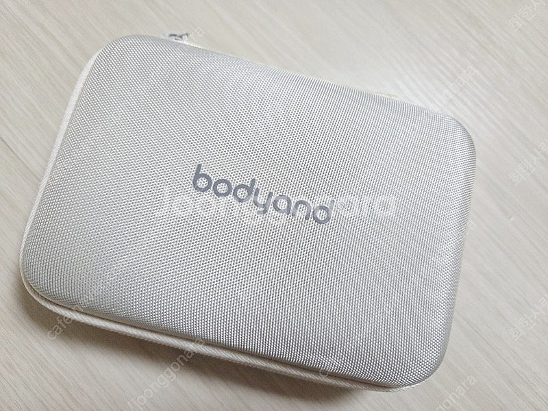 바디앤 슬림핏 조보아 EMS 온열 괄사 마사지기--2