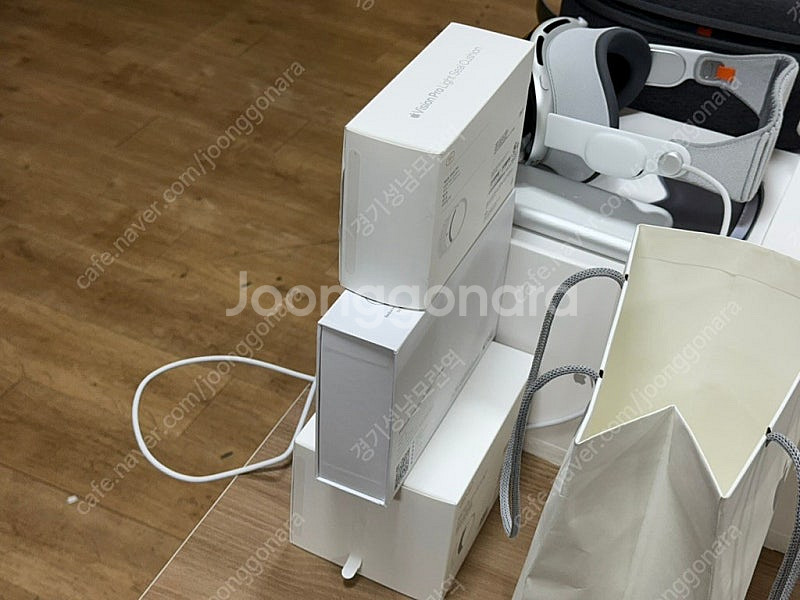 애플 비전프로 판매합니다. 애케플 27년 1월까지, 급...--3