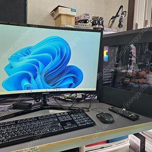 (부산직거래)게이밍 컴퓨터 i5-9500 16G(삼성) ssd240 GTX1060 6G +삼성커브더27인치모니터(30)