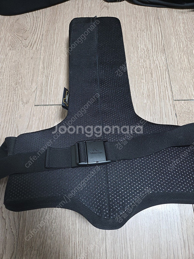 발란스코드 카이로프랙틱 쿠션(허리쿠션) 팝니다.--1