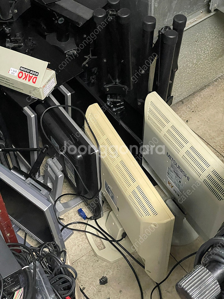 사무실 중고 모니터 판매합니다. (사진 확인 필수)--1