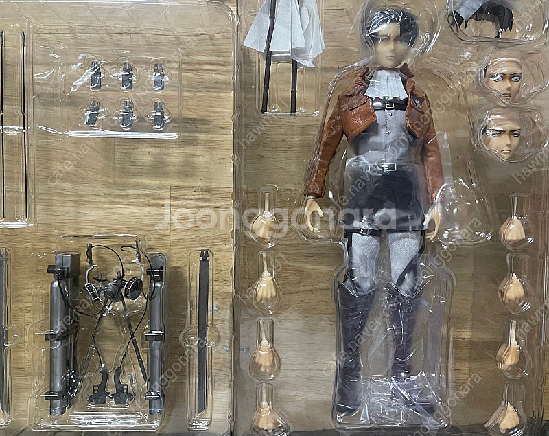 진격의거인 매디콤토이 리바이 RAH 피규어--2