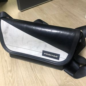 프라이탁 하이파이브오 흰검