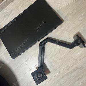 한성 커브드 모니터 27인치 + 카멜 마운트 + hdmi 케이블 + 전원 케이블