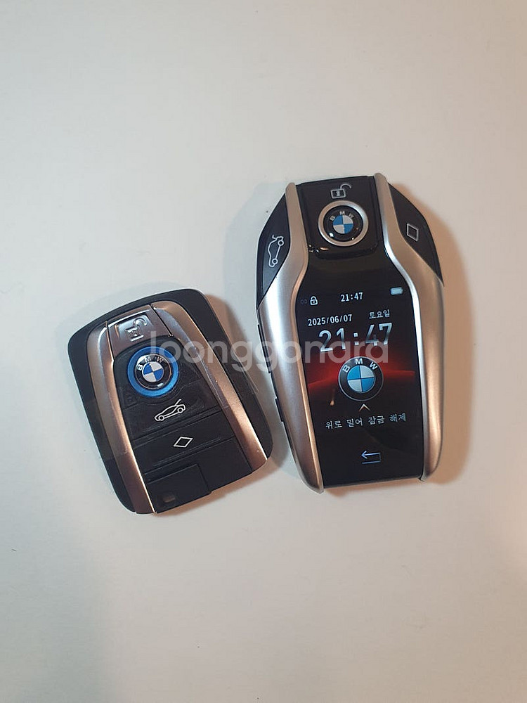 BMW i8 2015년식 구형 스마트키에서 디지털 LC...--3