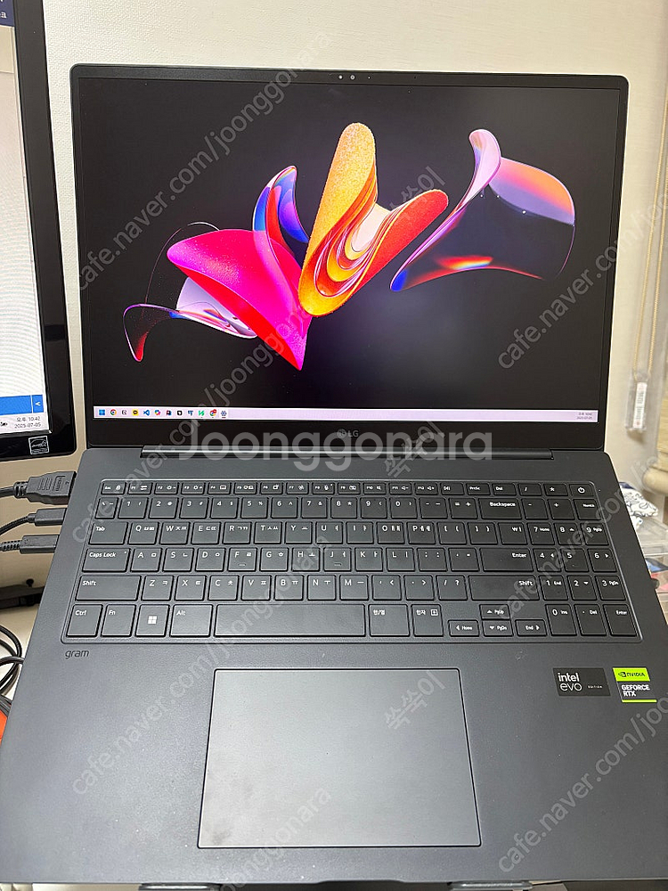 LG그램 프로 16Z90SP-ED7BK 팝니다.--0