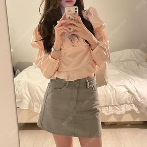 마가린핑거스 핑크 새틴 블라우스 로맨틱