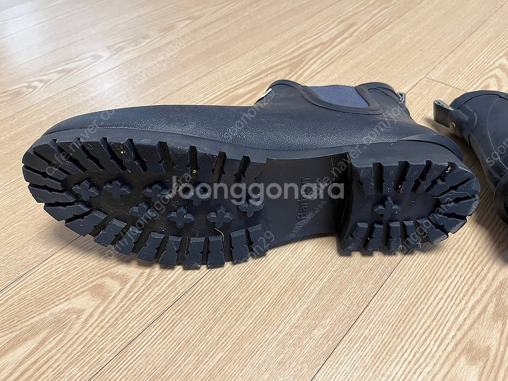 바버 웰링턴 레인부츠 네이비 신발 판매합니다.--3