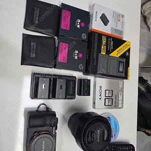 소니 A7C2 + SEL 20-70FE + 기타 부속품 판매 (각개가능)