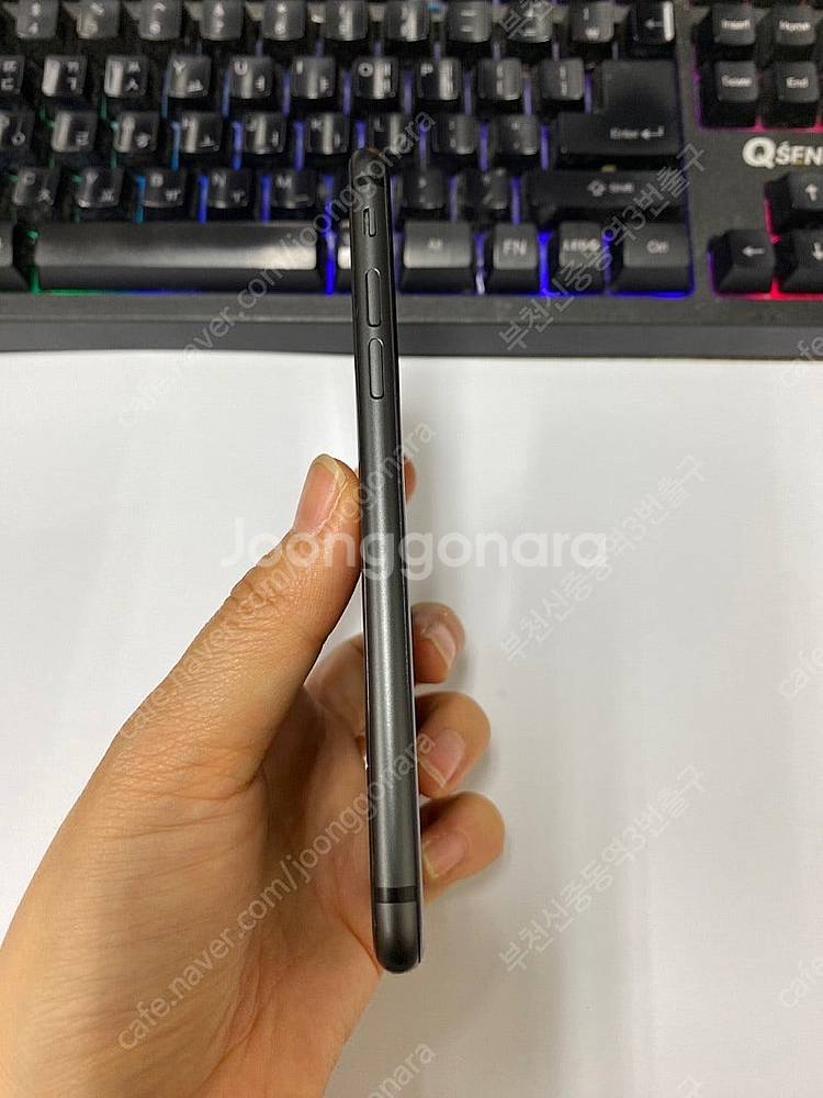 204073 아이폰8 스그 A급 256GB 무잔상 배터...--4