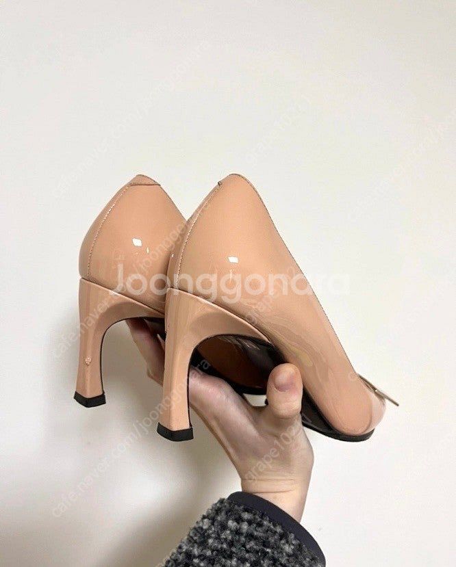 로저비비에 펌퍼스 싸게 처분합니당--2