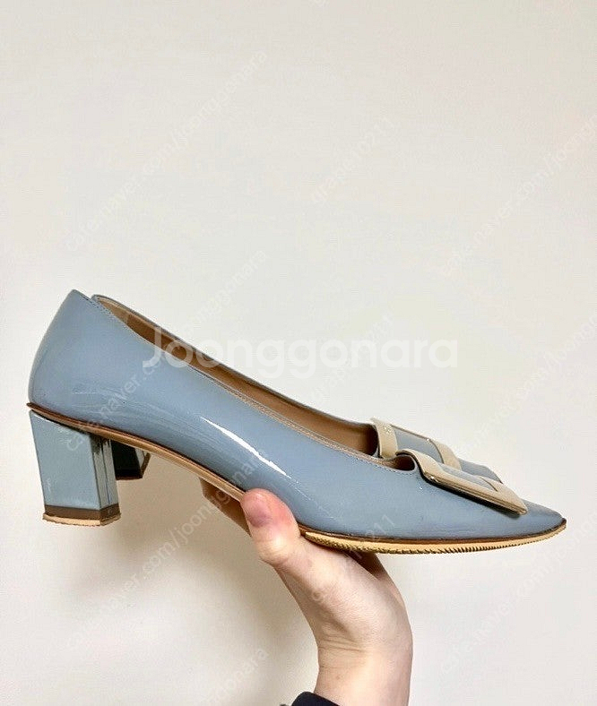 로저비비에 펌퍼스 싸게 처분합니당--1