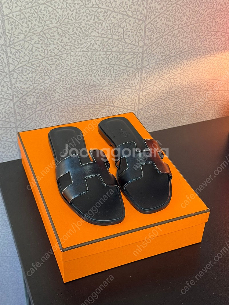 에르메스 / 오란 샌들 블랙 / EU 37--0