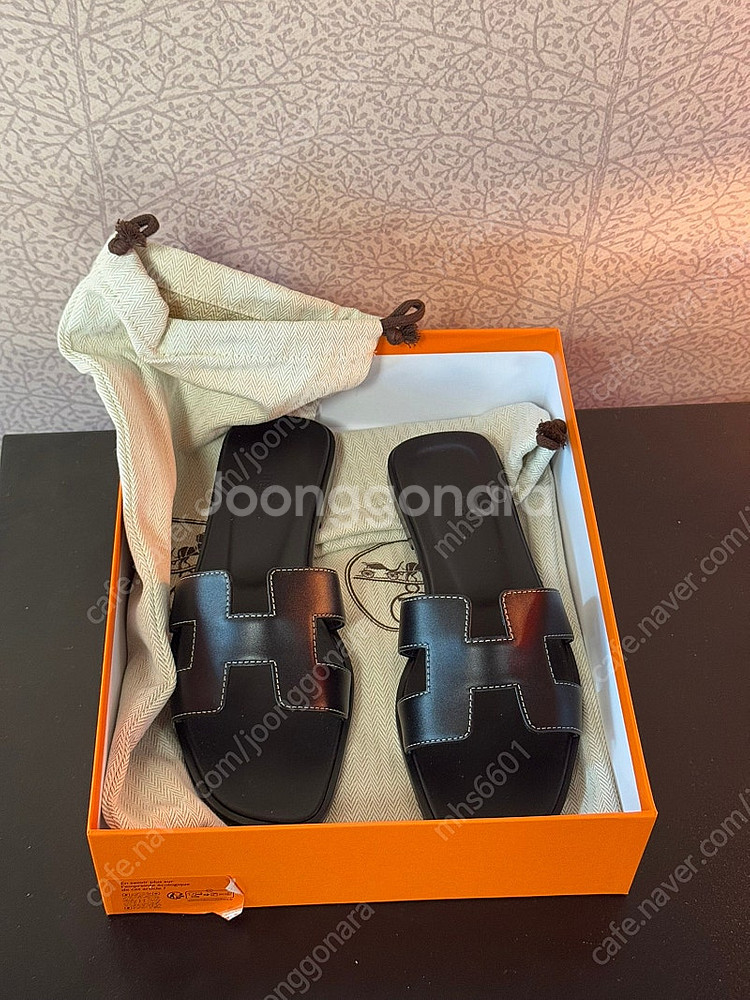 에르메스 / 오란 샌들 블랙 / EU 37--6