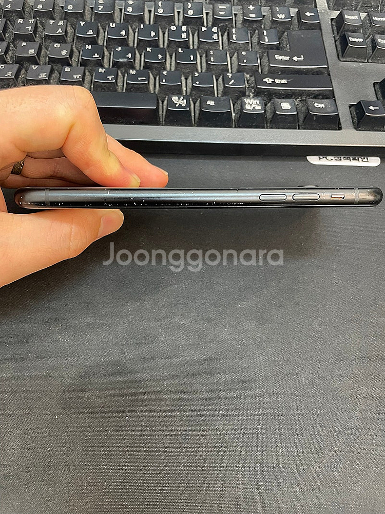 아이폰XR 블랙 64GB 상태좋은 중고16만 팝니다.--6