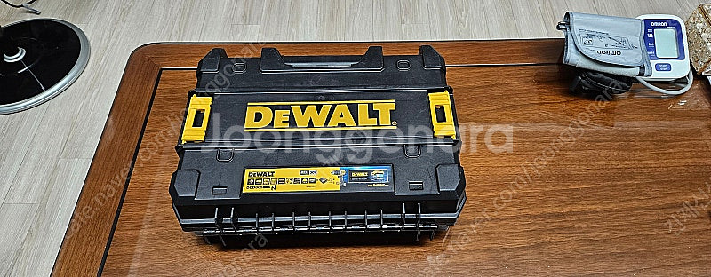 디월트 충전햄머드릴 드라이브 dcd805--4