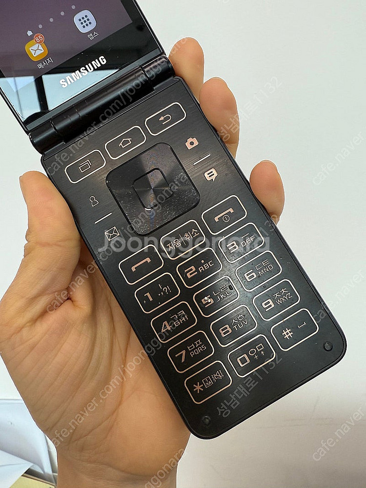 G160 갤럭시 폴더2 블랙 16기가 3만 판매합니다.--1