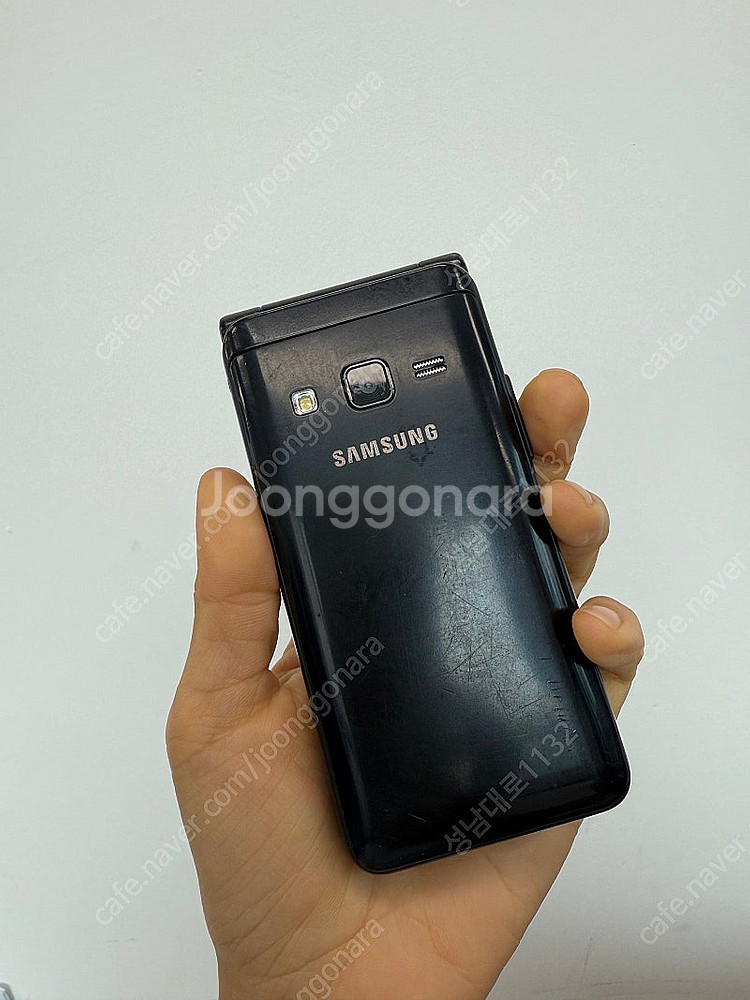 G160 갤럭시 폴더2 블랙 16기가 3만 판매합니다.--7