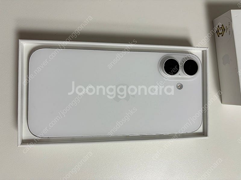 아이폰16 화이트 128g 정상해지--8