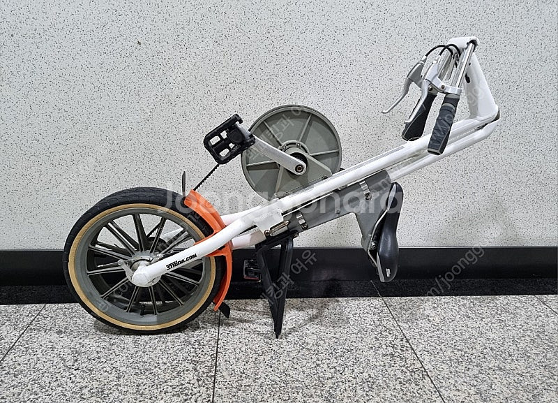 바로 운행 가능한 접이식 미니벨로 스트라이다 팝니다 ^...--1