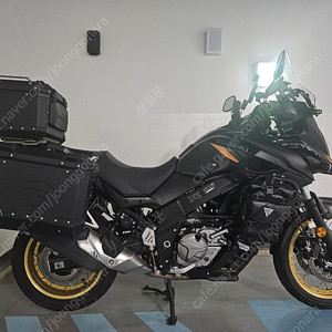 브이스트롬650xt 23년식 11,230km 검정/골드색