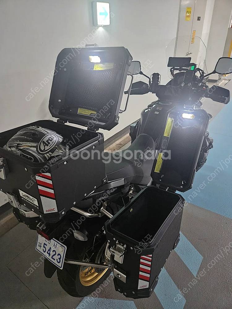 브이스트롬650xt 23년식 11,230km 검정/골드...--2