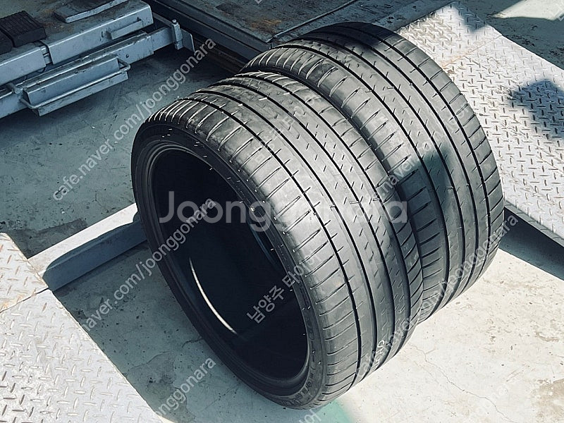255 35 20 미쉐린타이어 ps4 중고타이어 파일럿...--3