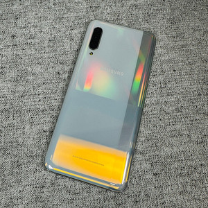 갤럭시 A90 블랙 LG 10만원 외관초S급 판매합니다(21년8월개통)