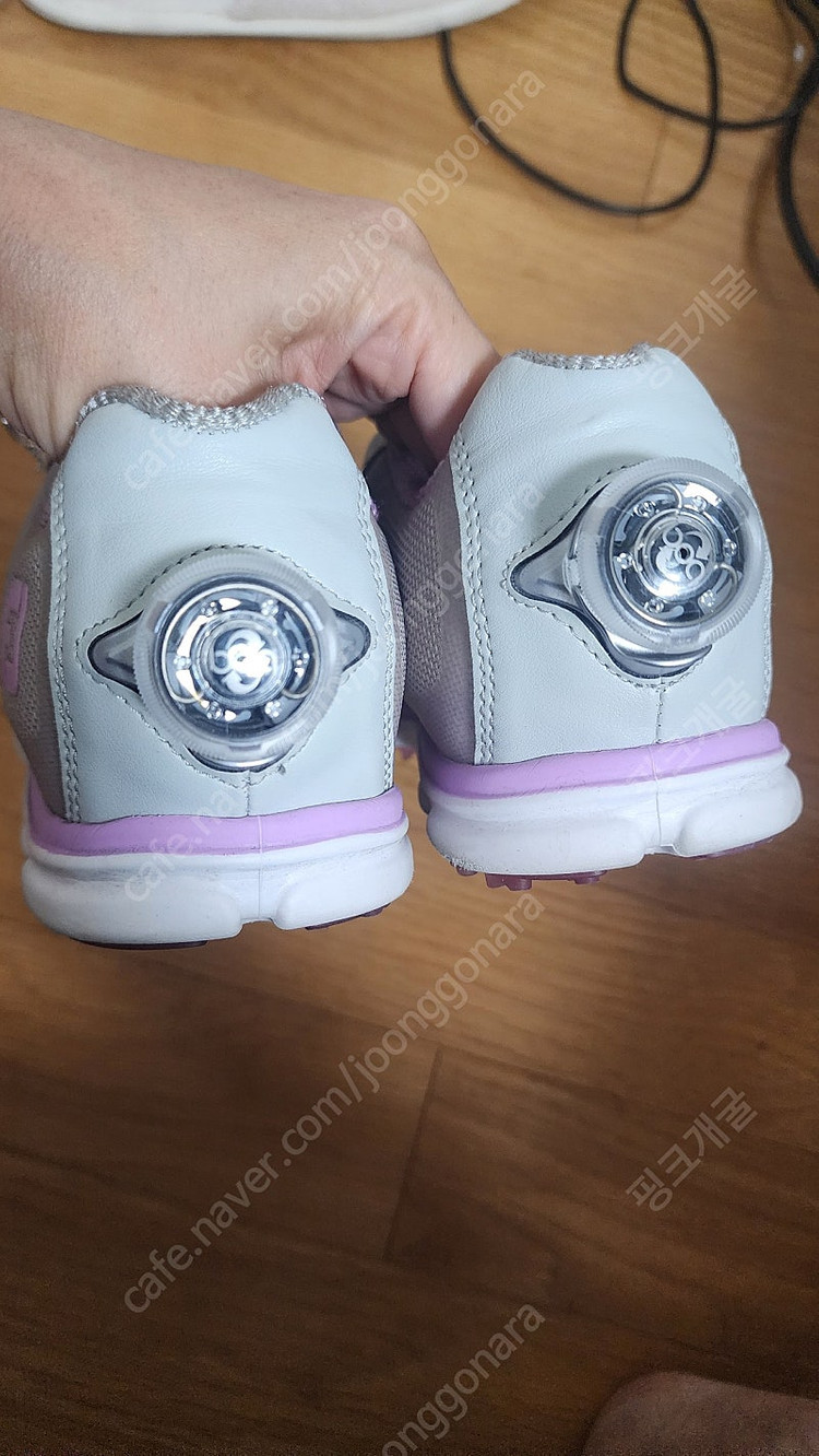 풋조이 FJ 보아 여성 골프화--1