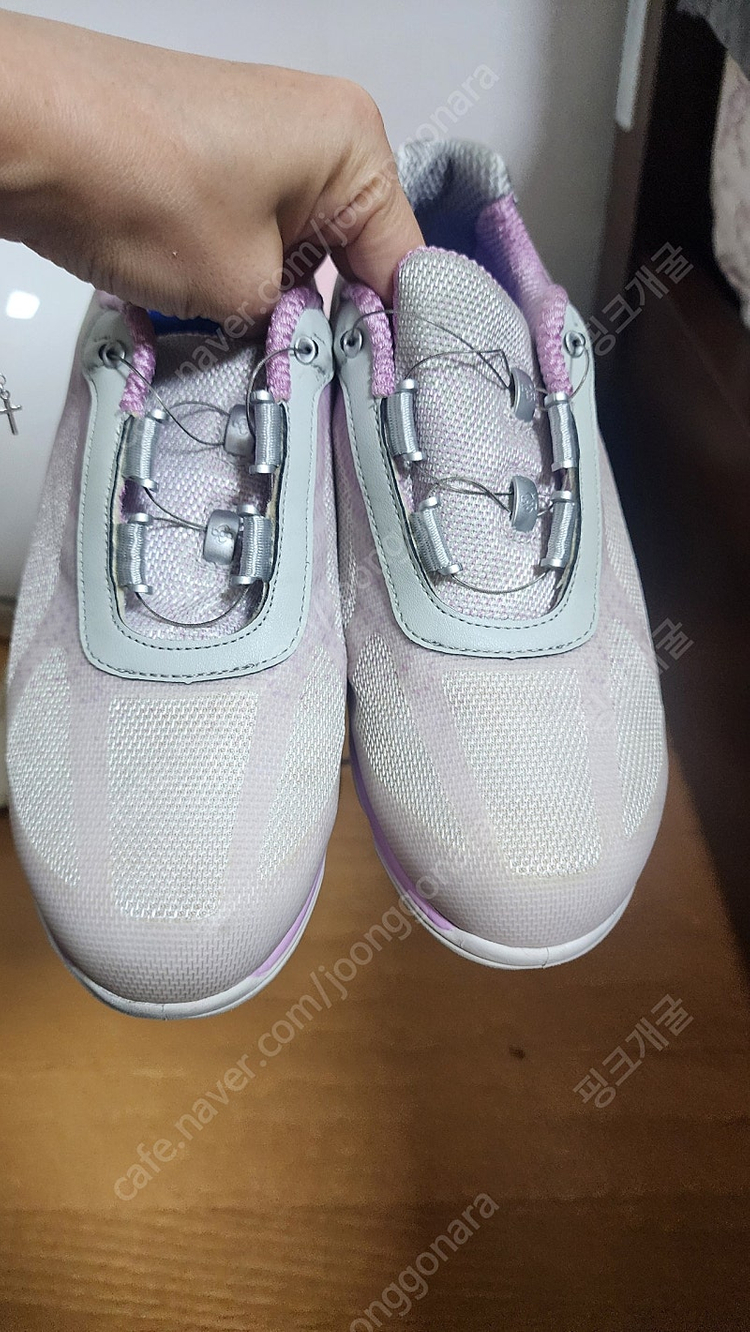 풋조이 FJ 보아 여성 골프화--3