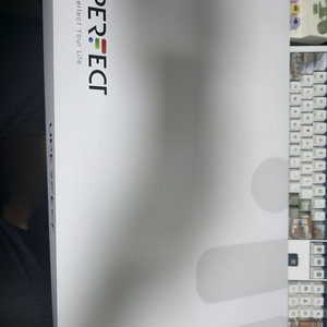 uperfect 18.4인치 4k 포터블 모니터 팝니다.