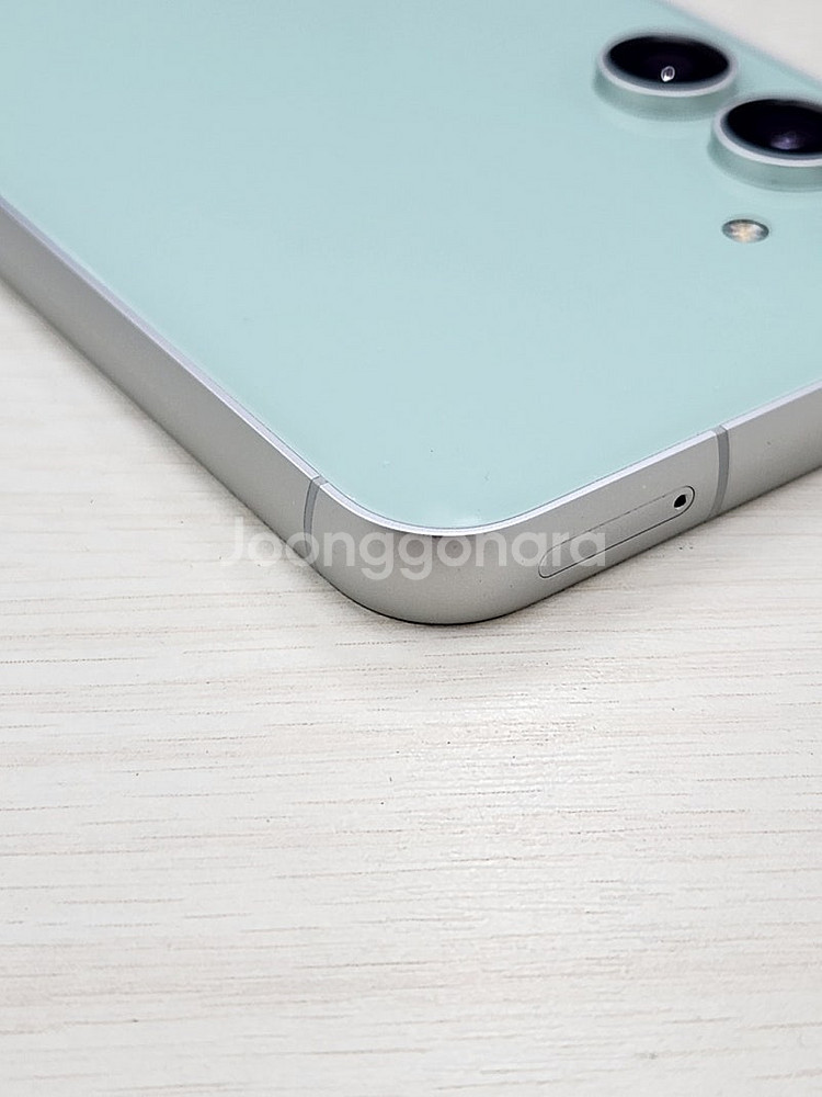 갤럭시 S23FE 민트색상 256용량 새상품컨디션 초S급 단말기 32만 판매합니다--7