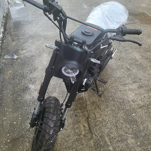 브릭스톤 크로스파이어 125cc 새상품 팝니다.