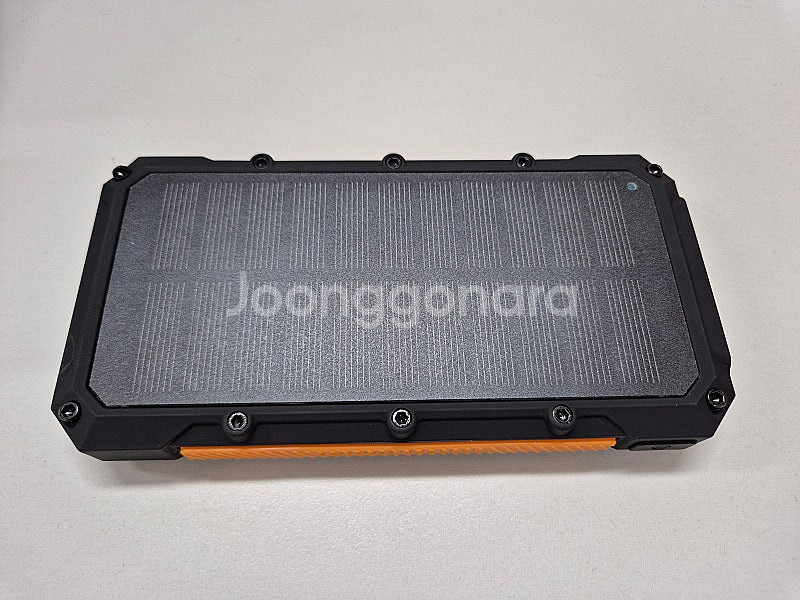 태양광 무선충전 보조배터리 10000mAh 2개 판매합...--0