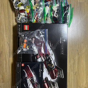 레고 UCS 75275 A윙 중고판매합니다.
